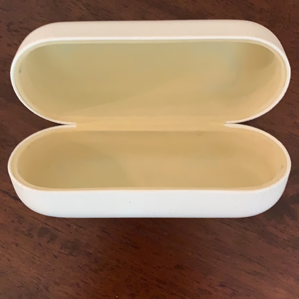 CHLOE NEW EYEGLASS CASE - Picture 3 of 9